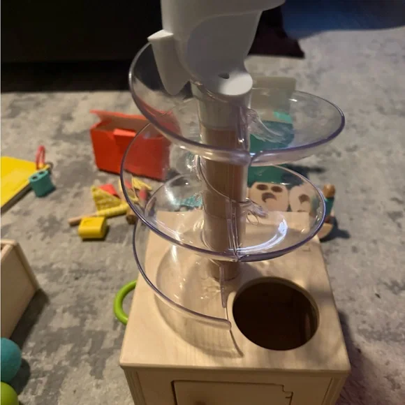 LOVEVERY Montessori Play Kit - Picture 7 of 16